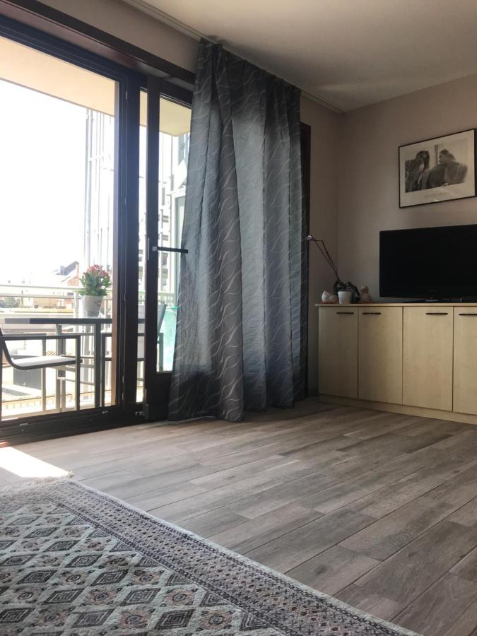 Shiny Nice Studio At Ostend Apartment Екстериор снимка