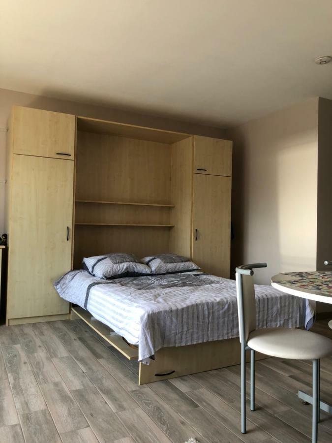 Shiny Nice Studio At Ostend Apartment Екстериор снимка